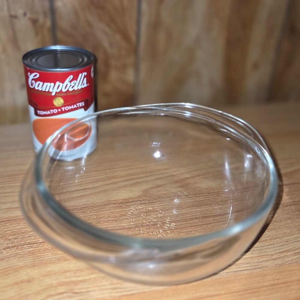 Pyrex 6 x 6 Glass Casserole (no lid)